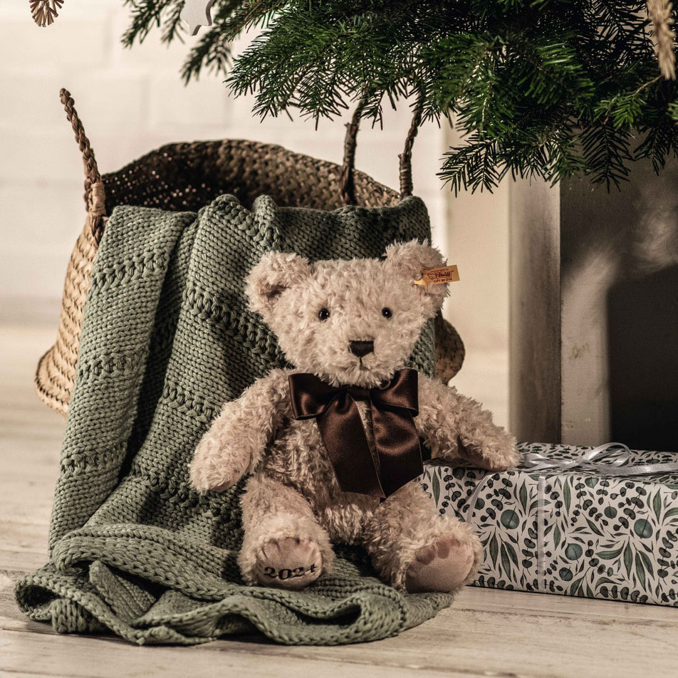 Steiff Cosy Year Bear 2024, 34cm - Steiff